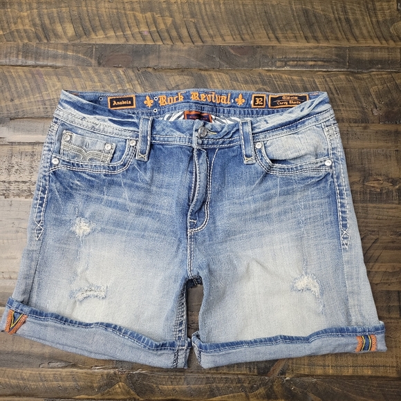 Rock Revival Pants - ROCK REVIVAL Anabela Curvy Shorts | 32